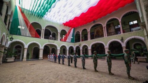 Yucatán y Quintana Roo arrancan festejos por el Mes Patrio