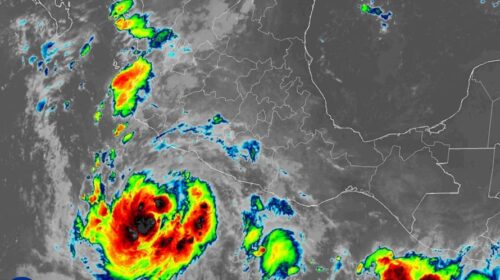 ‘Polo’ se intensifica rápidamente y provocará lluvias torrenciales y alto oleaje